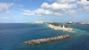 Kabar Wisata : Bocah lelaki Maryland berusia 10 tahun diterbangkan ke AS setelah digigit hiu di resor Bahama