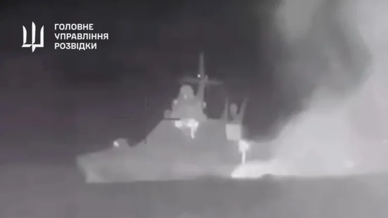 Penerbangan Drone Ukraina menenggelamkan kapal perang Rusia