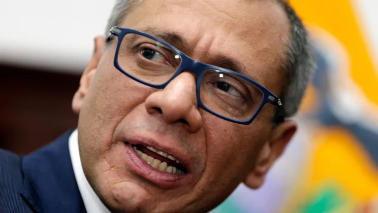 Mantan wakil presiden Ekuador melakukan mogok makan di penjara