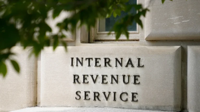 IRS berencana menjadikan program pengajuan pajak gratisnya permanen
