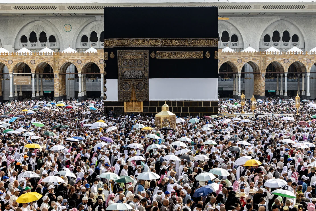 Arab Saudi mengatakan 1.301 orang meninggal saat haji tahun ini