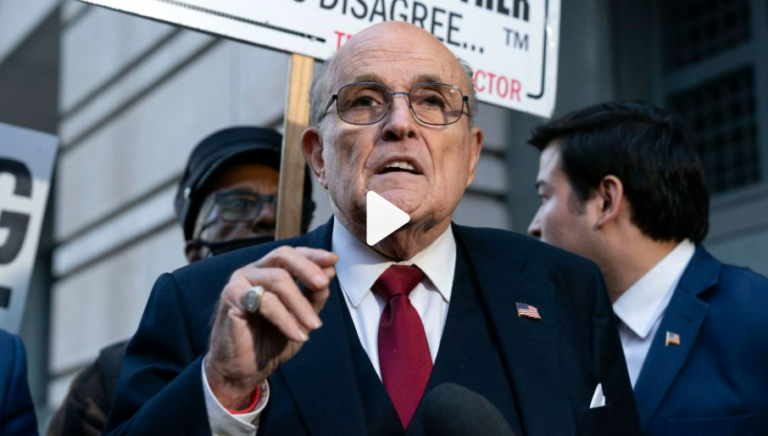 Rudy Giuliani menghabiskan separuh rekening banknya untuk pengeluaran pribadi