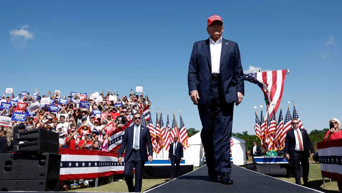 Pemeriksaan fakta: Trump bahwa permukaan air laut akan meningkat dalam ‘497 tahun ke depan’