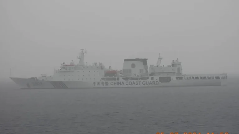Kapal penjaga pantai ‘monster’ Tiongkok